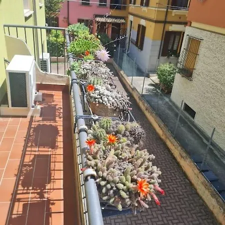 Easy House Centro Διαμέρισμα *