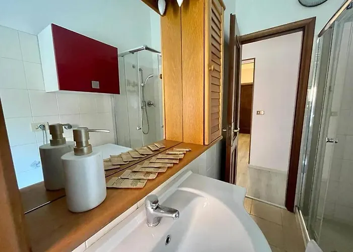 Easy House Centro * Парма